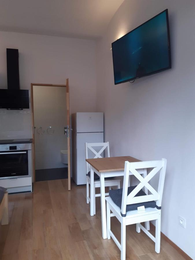 Klimt 1 Apartment