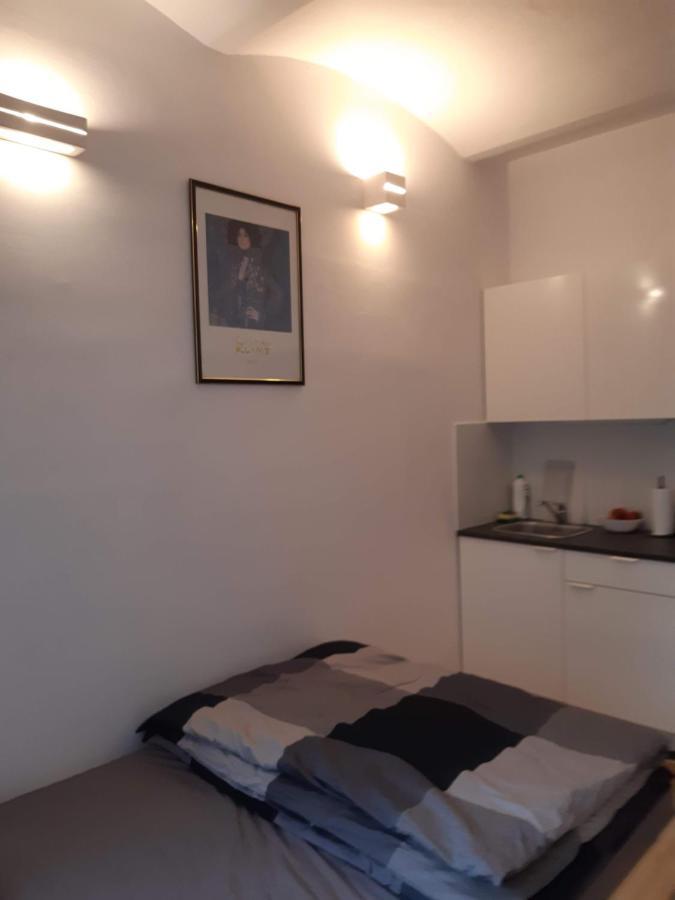 Klimt 1 Apartment